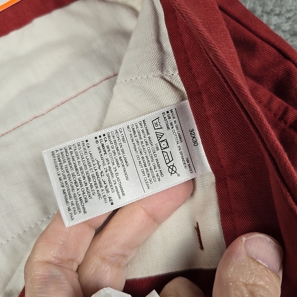 Old Navy Ultimate Slim Built In Flex Red Women's Pants Size 32 X 30 - Picture 16 of 16